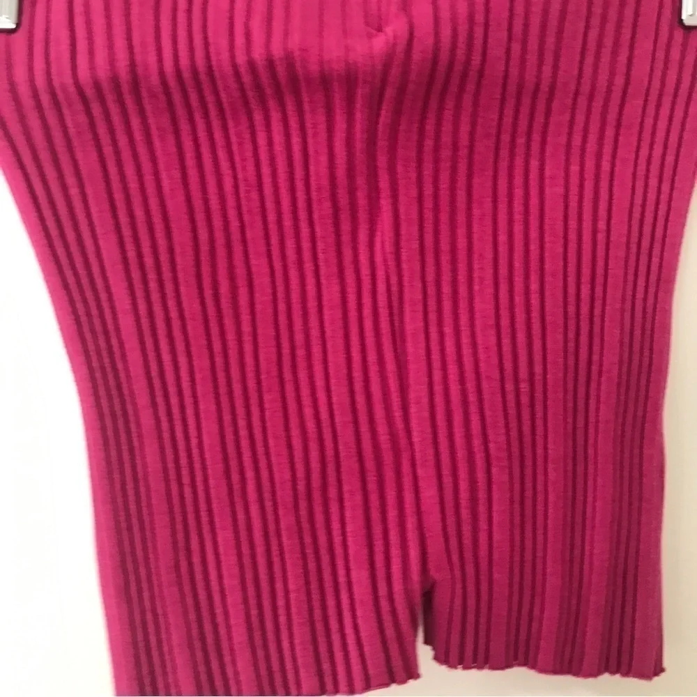3/$15 Zara hot pink ribbed bodycon textured knit shorts - Picture 4 of 5